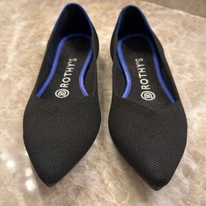 COPY - Like New Rothy’s size 7 Black